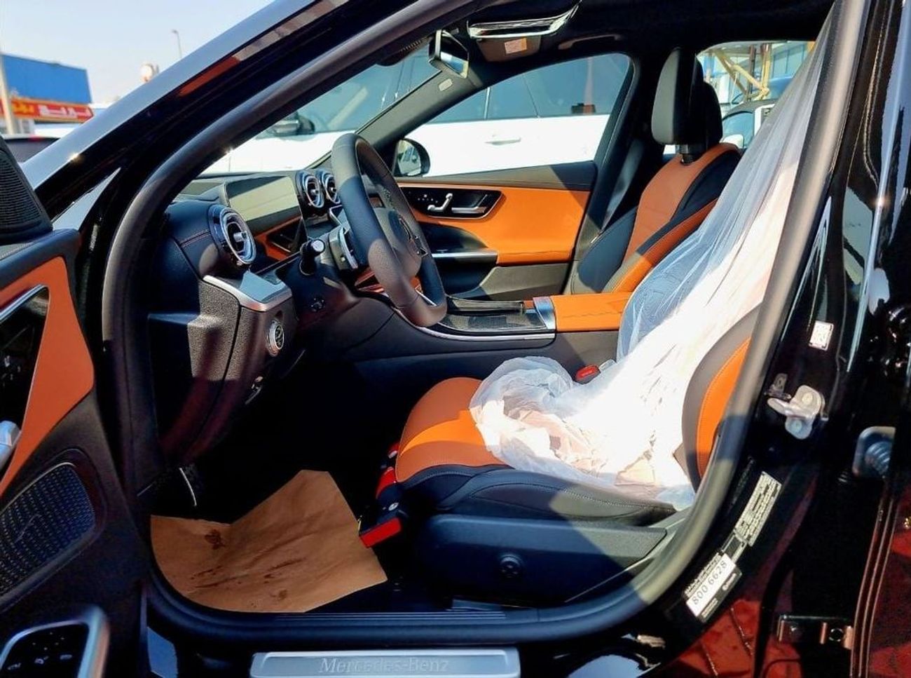 مرسيدس بنز C 200 AMG 5 Years Warranty 2025 GCC