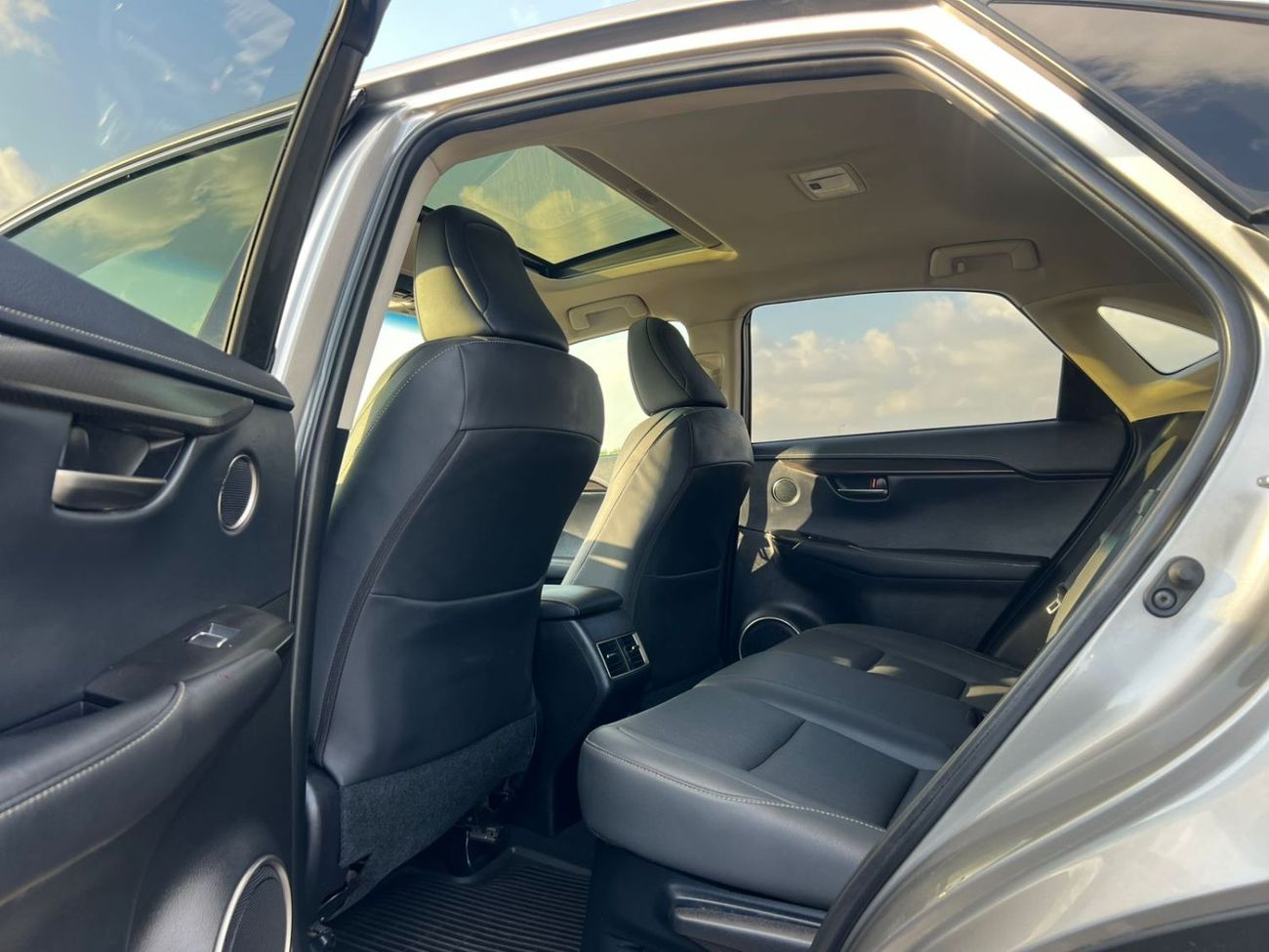 Lexus NX300 2020 Lexus NX 300 Full Option 2.0L V4 - Rear Camera & Sensor - AWD 4x4 - Sunroof - Leather Seats