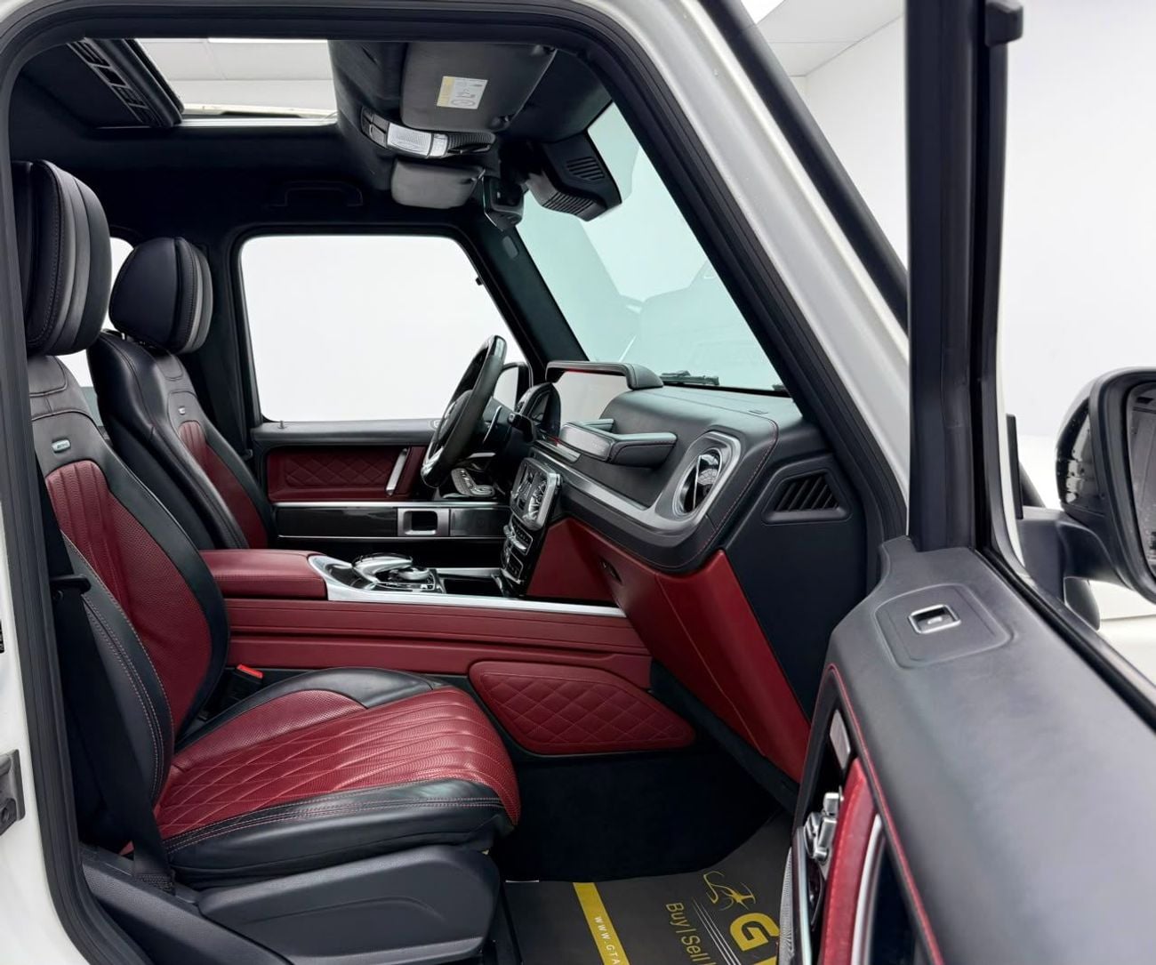 مرسيدس بنز G 63 AMG STANDARD 2020 Mercedes Benz G63 AMG Night Package, 2026 MB Warranty, Full MB Service History, GCC