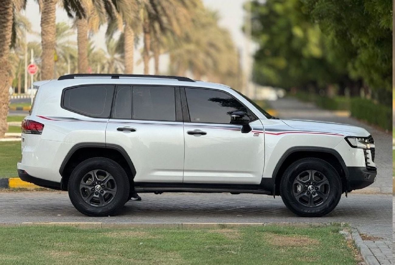 تويوتا لاند كروزر 