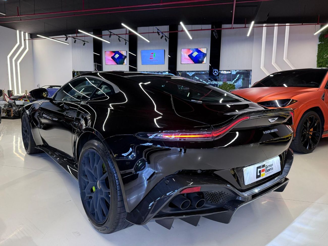 أستون مارتن فانتيج AMR 4.0L