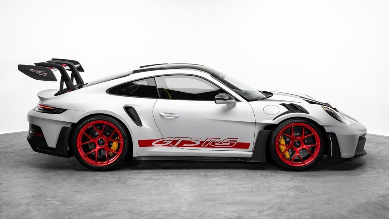 بورش 911 GT3 RS - 2025 - GCC Specs - Under 5 Years Warranty