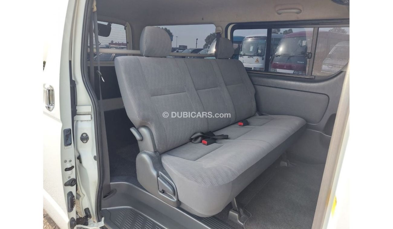 تويوتا هاياس TOYOTA HIACE VAN RIGHT HAND DRIVE(PM30696)