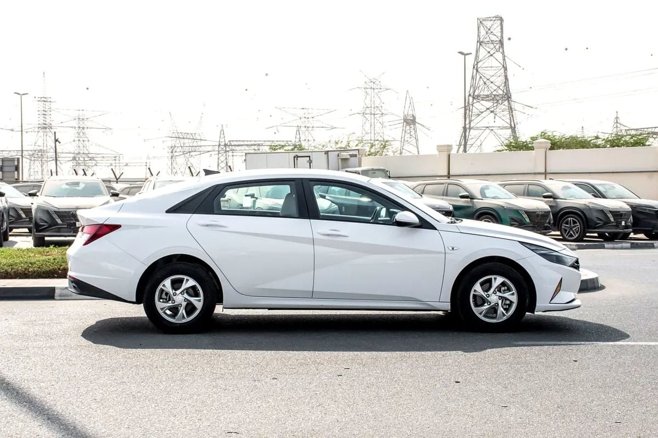 Hyundai Elantra SMART – GCC SPECS – ONLY 52,000 KM – FULL SERVICE HISTORY