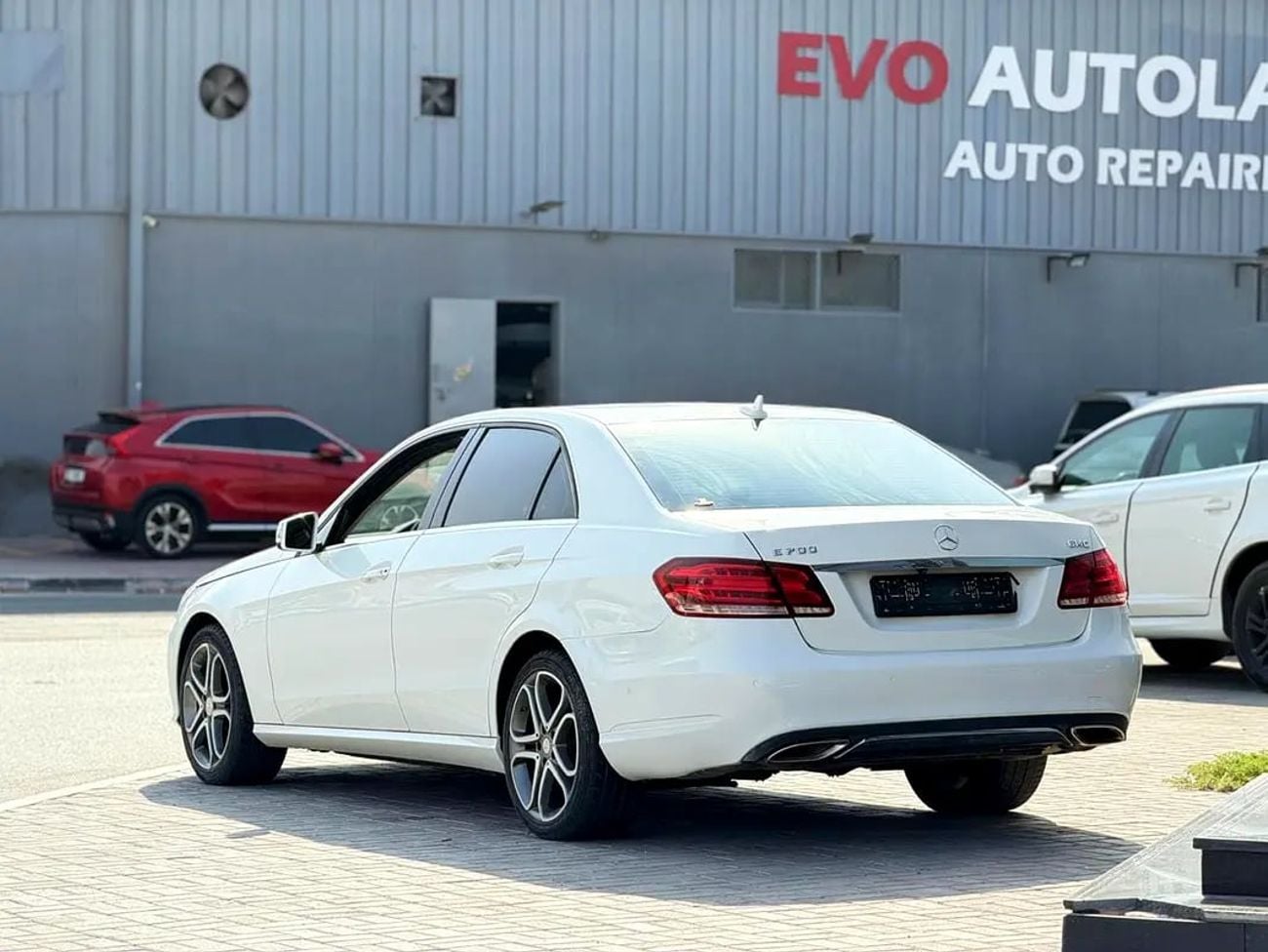 مرسيدس بنز E200 E 200 GCC Specs - Pristine Condition