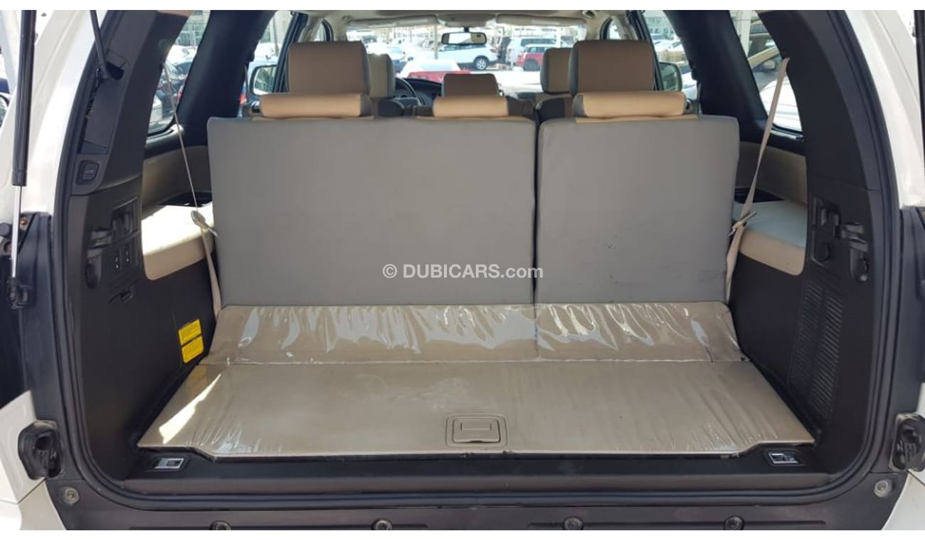 تويوتا سيكويا 2011 gulf specs Full options gcc specs low mileage