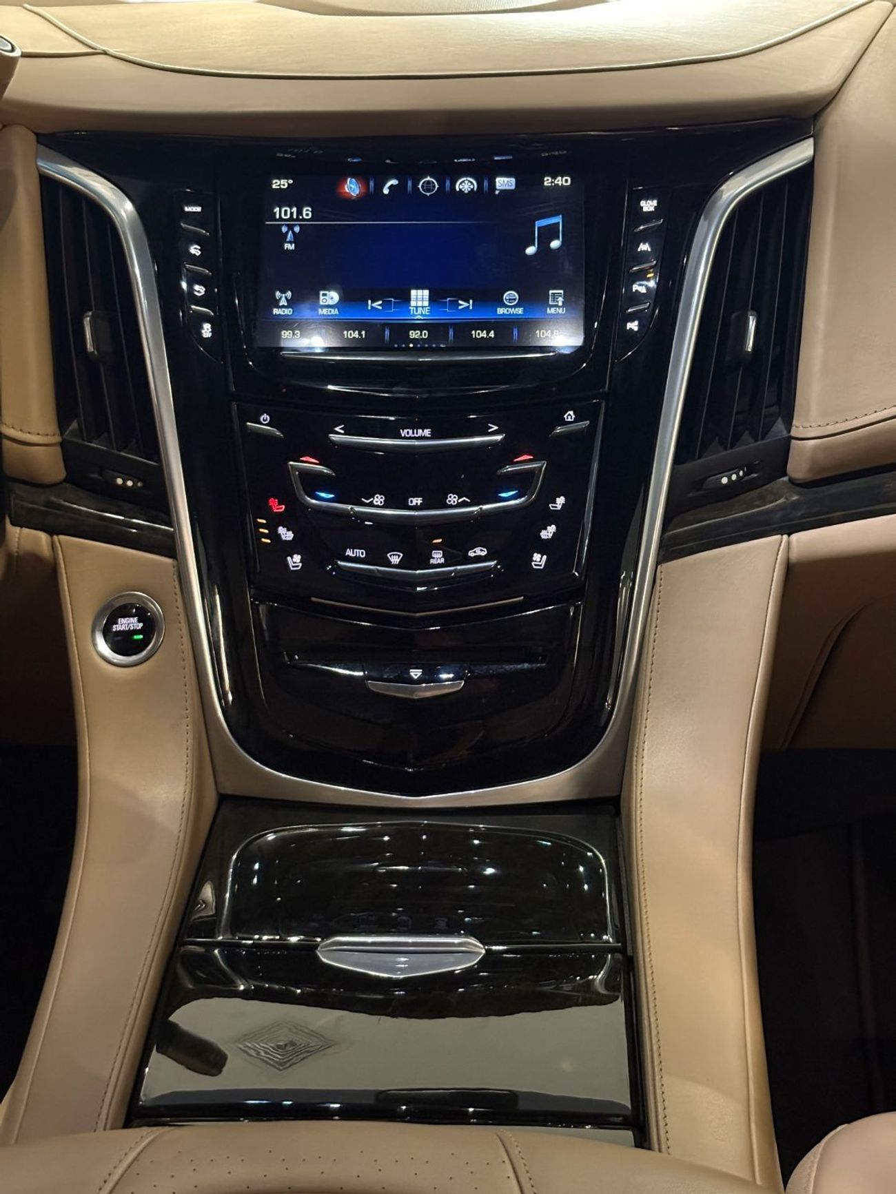 Cadillac Escalade L Platinum 6.2L  | 2019 | GCC SPECS | AGENCY MAINTAINED