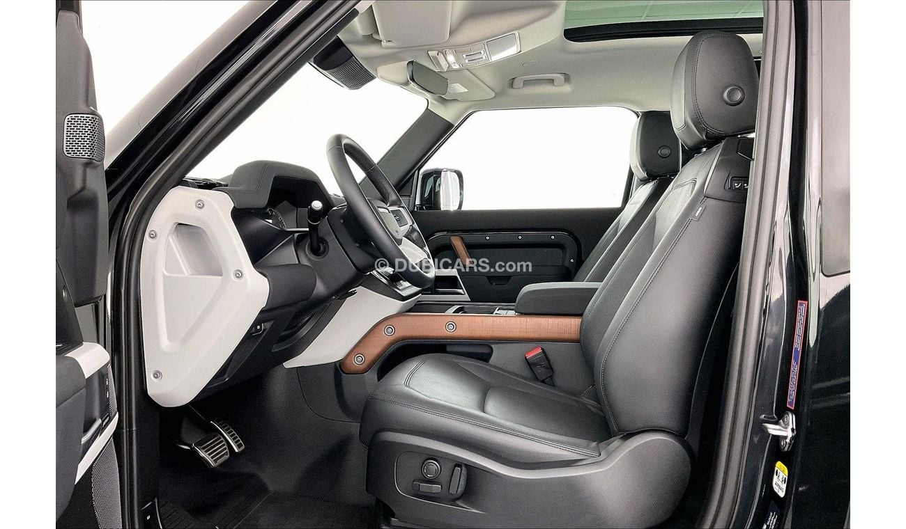 Land Rover Defender P300 90 SE | 1 year free warranty | 0 down payment | 7 day return policy