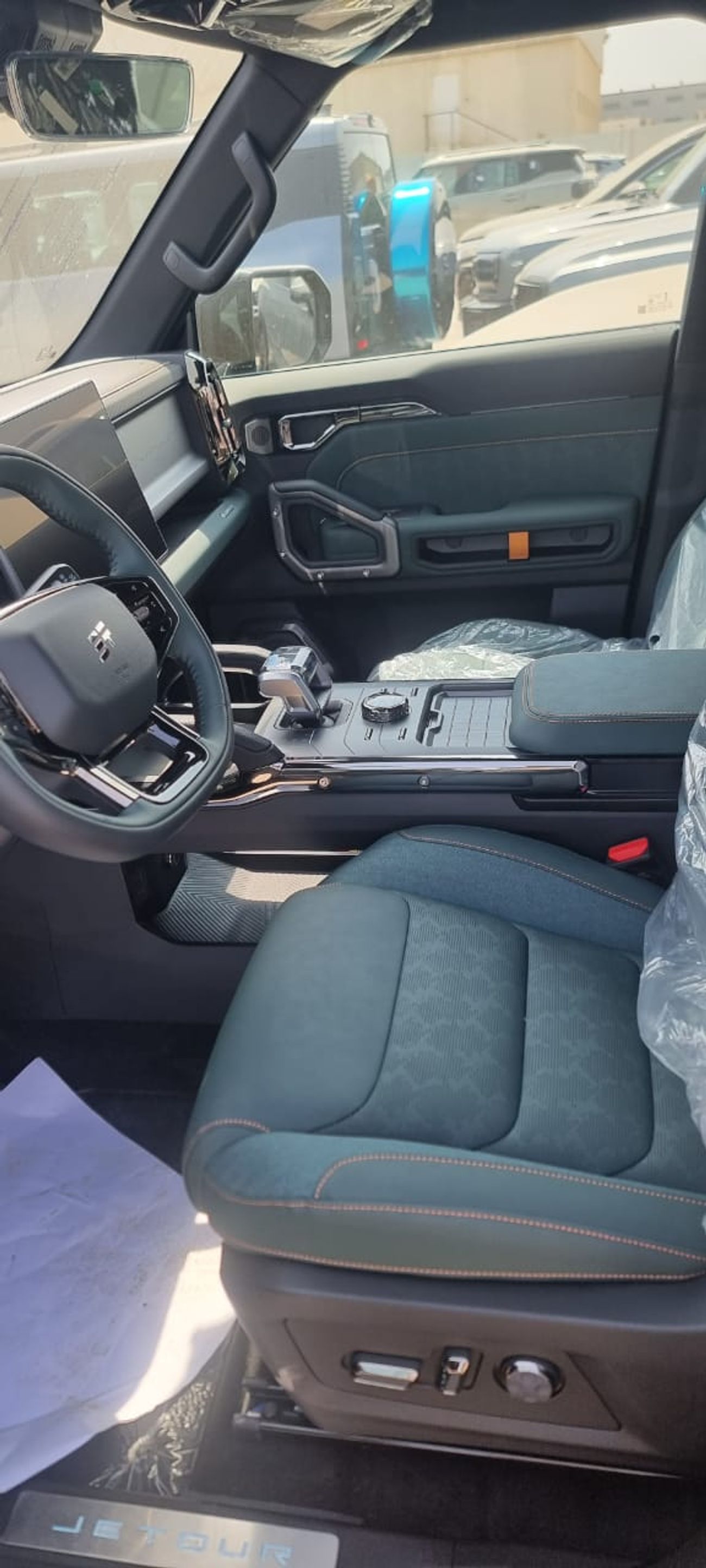 جيتور T2 2.0T 8AT FULL OPTION  2025 GCC SPECS (EXPORT ONLY)