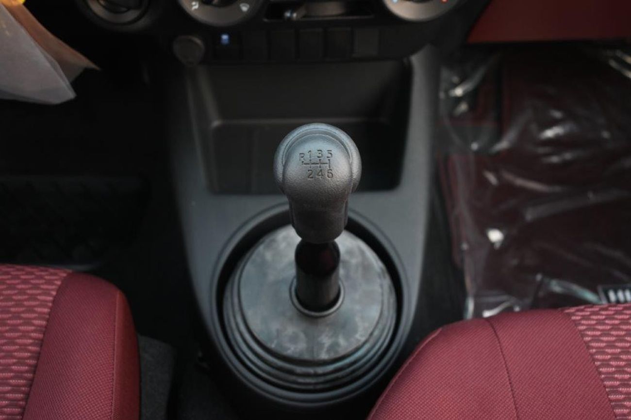 Toyota Hilux Double Cab 2.4L Diesel 6 Seater 4WD Manual Transmission