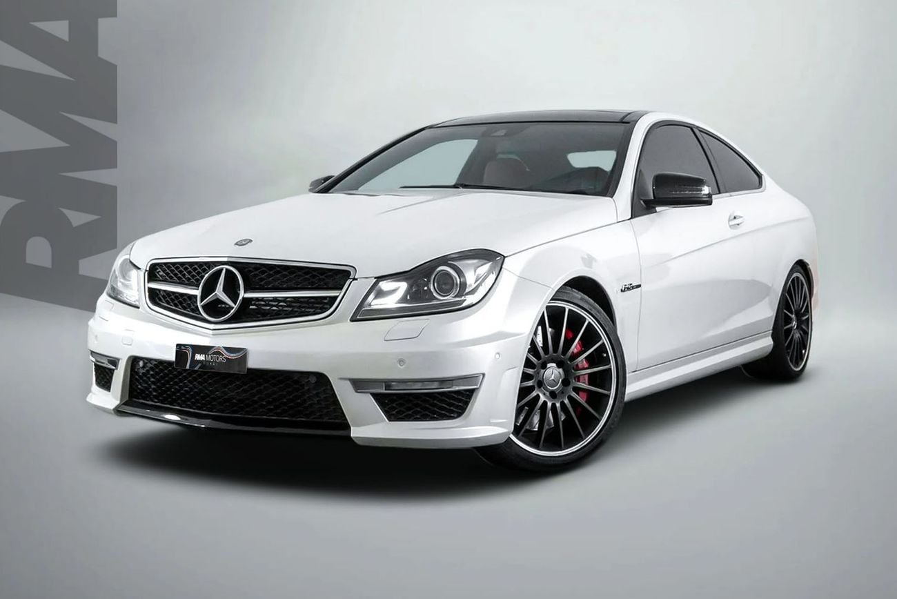 Mercedes Benz C63 AMG Std 6.2L