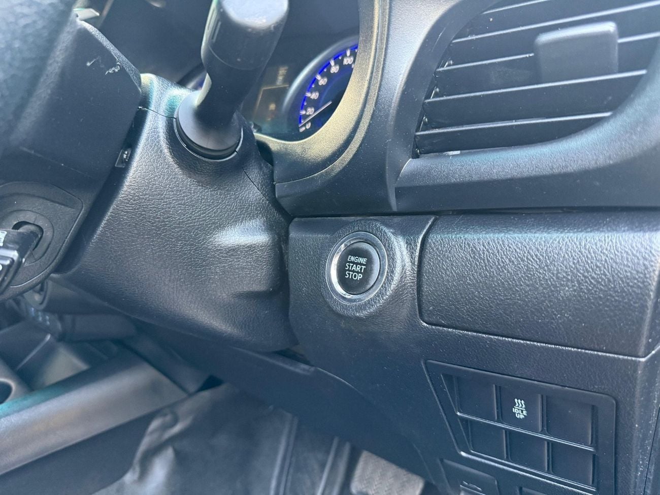 تويوتا هيلوكس GLX Only for export Right Hand Drive