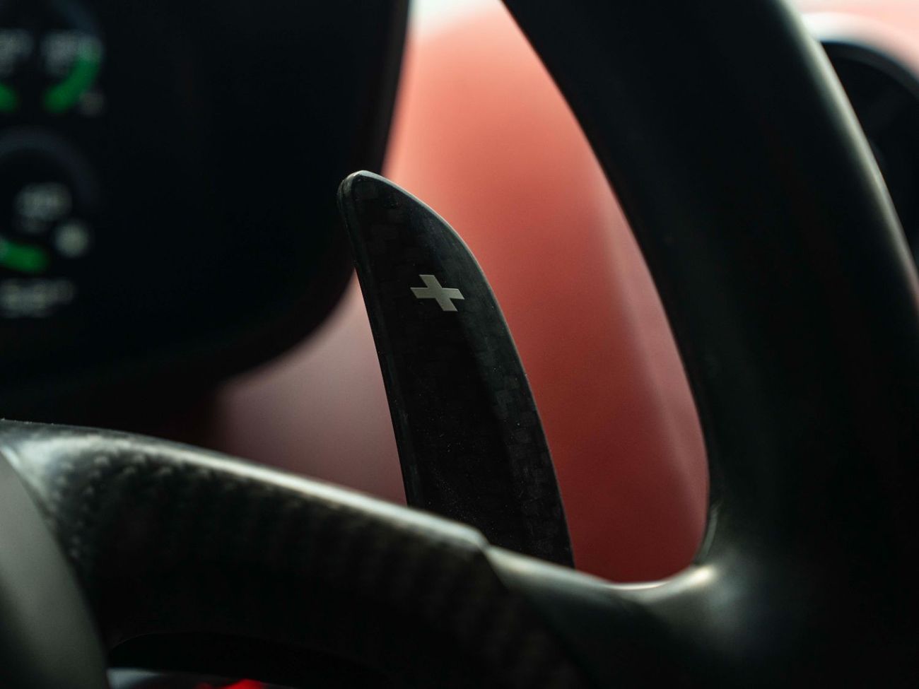 McLaren 570GT AED 13,933 PM • 570 GT CARBON FIBER • ONLY 51,000 KMS • 3.8L TURBOCHARGED V8