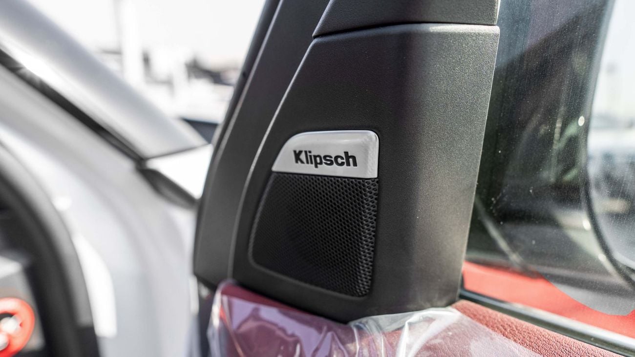 نيسان باترول 2026 Nissan Patrol SE Platinum 3.8L AT Petrol (White-Red) Black Roof (Export Only)