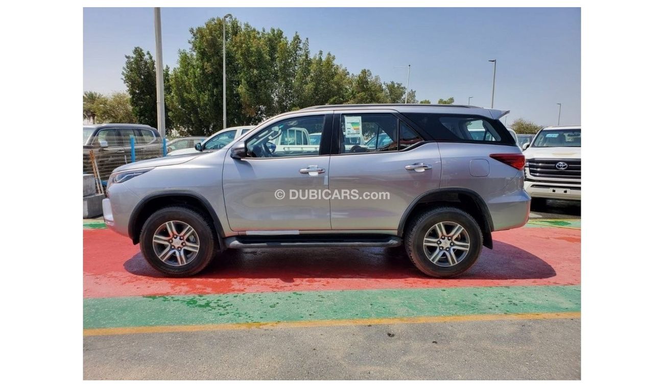 تويوتا فورتونر Toyota Fortuner GX A/T 4X4 2.7L V4 2022 MODEL Silver COLOR