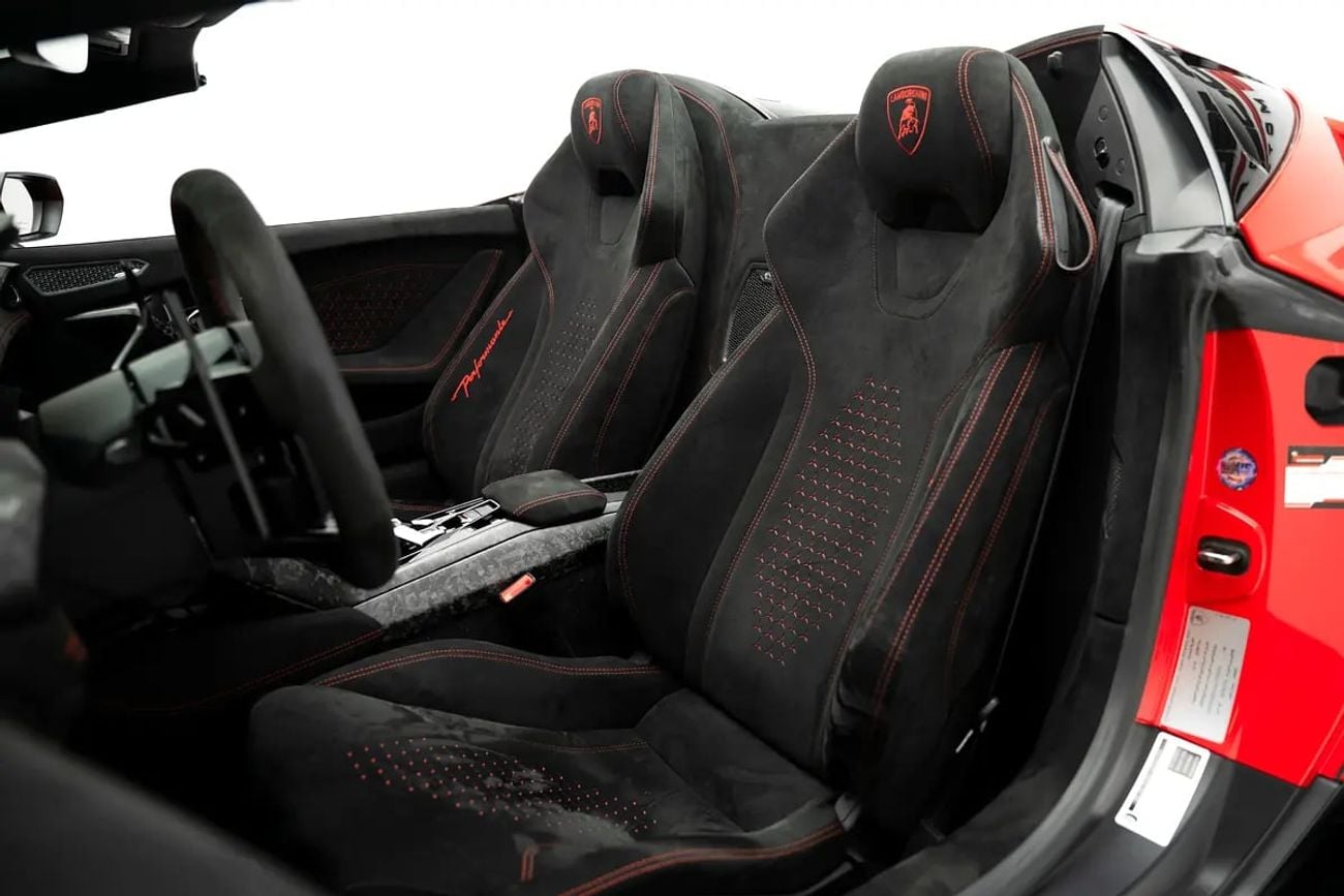 Lamborghini Huracan PERFORMANTE SPYDER WITH WARRANTY AND SERVICE CONTRACT