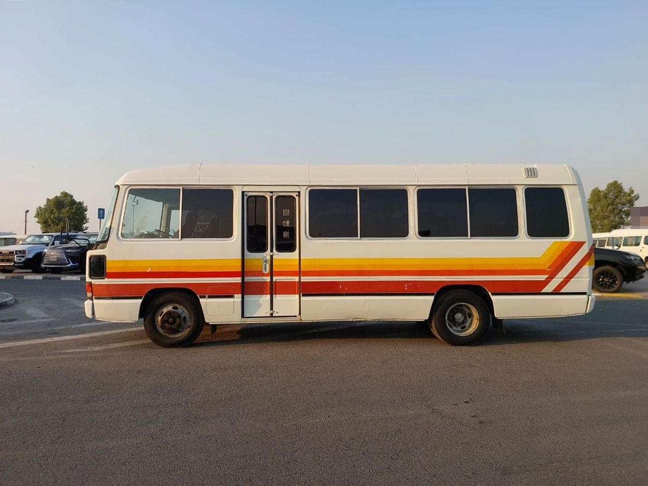 تويوتا كوستر TOYOTA COASTER BUS RHD 1992 MODEL 4.1 L DIESEL AUTOMATIC(PM04795)