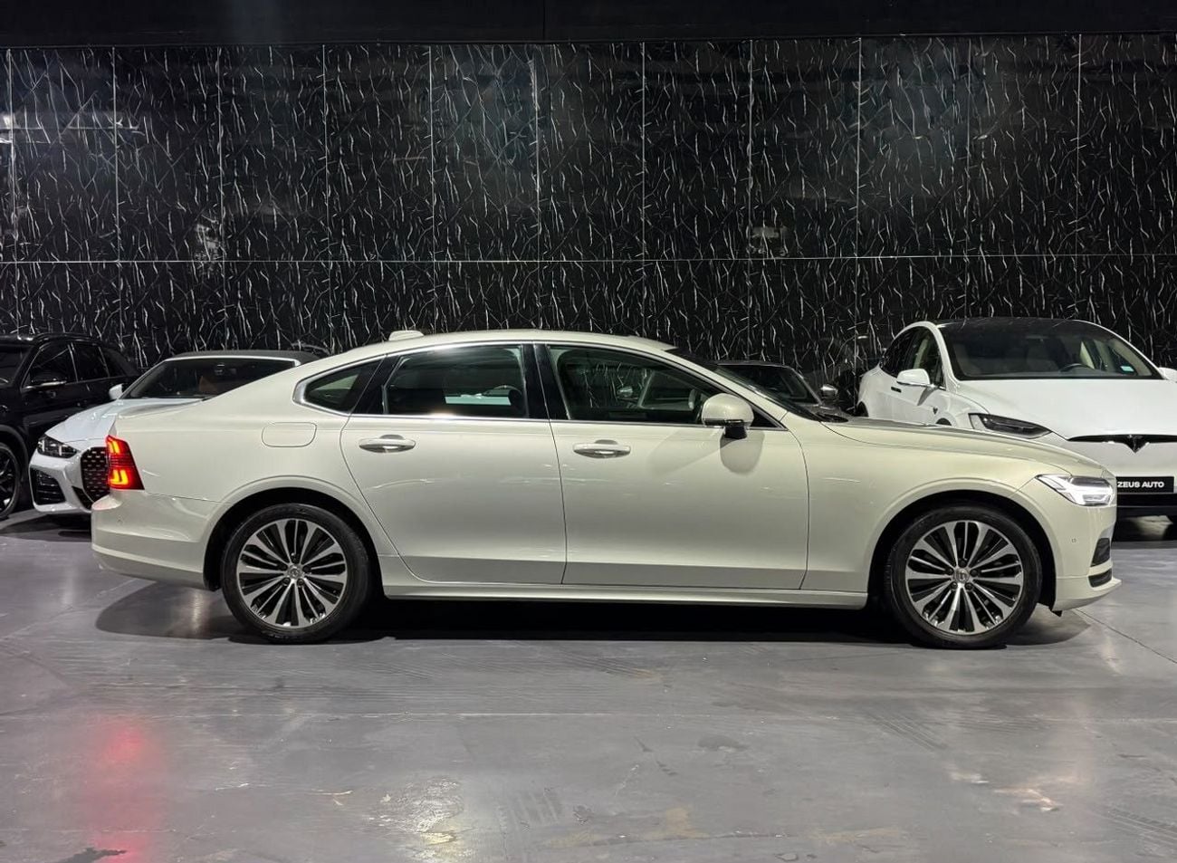 فولفو S90 Volvo S90 B5 | GCC | Original Paint | Well Maintained