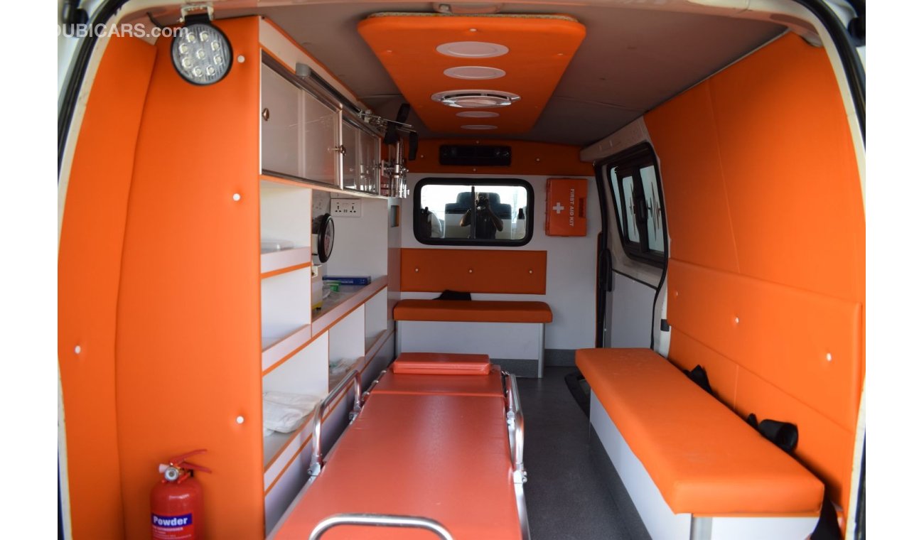 تويوتا هاياس Toyota Hiace with Ambulance conversion, model:2014. Excellent condition