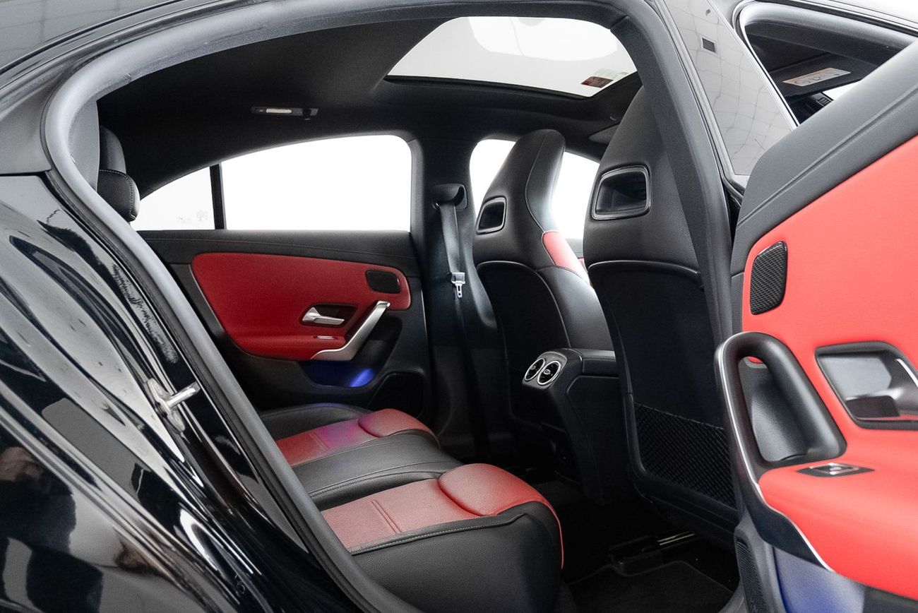 مرسيدس بنز CLA 35 AMG Std 2.0L