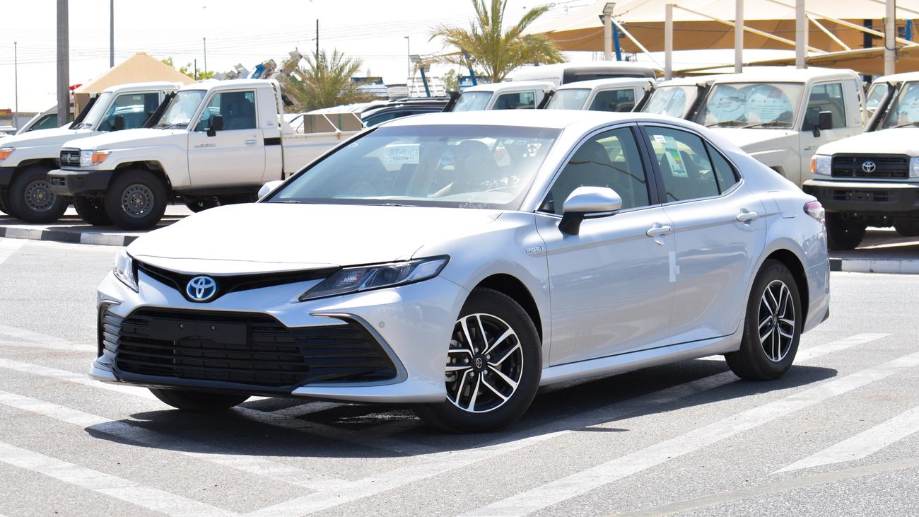 Toyota Camry LE | 2.5L | Hybrid | 2022 | For Export Only