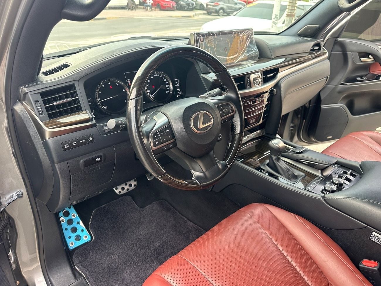 Lexus LX570 SIGNATURE