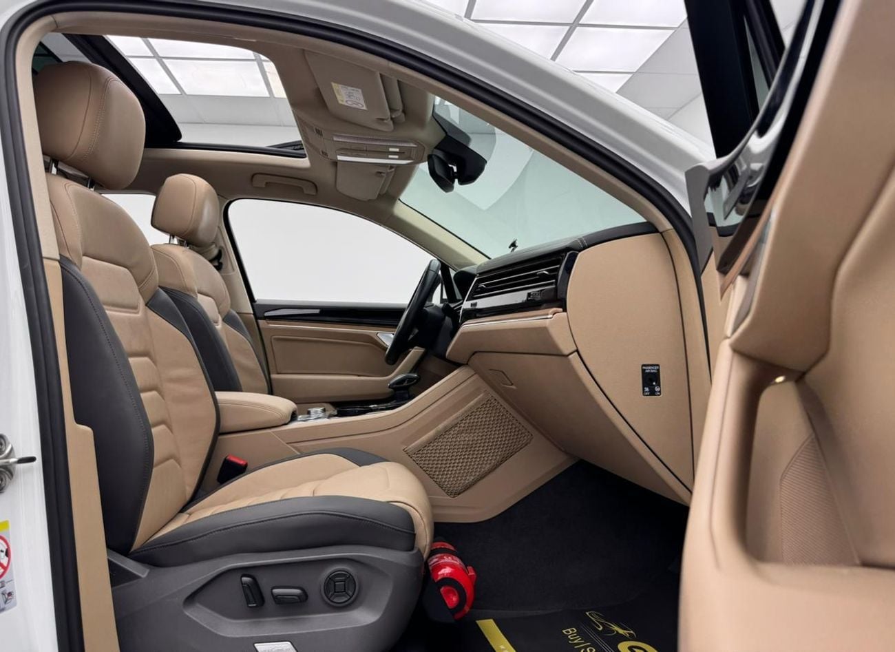 فولكس واجن طوارق 2023 Volkswagen Touareg highline Plus, 2026 VW Warranty + Service Pack, Full VW Service History, GCC