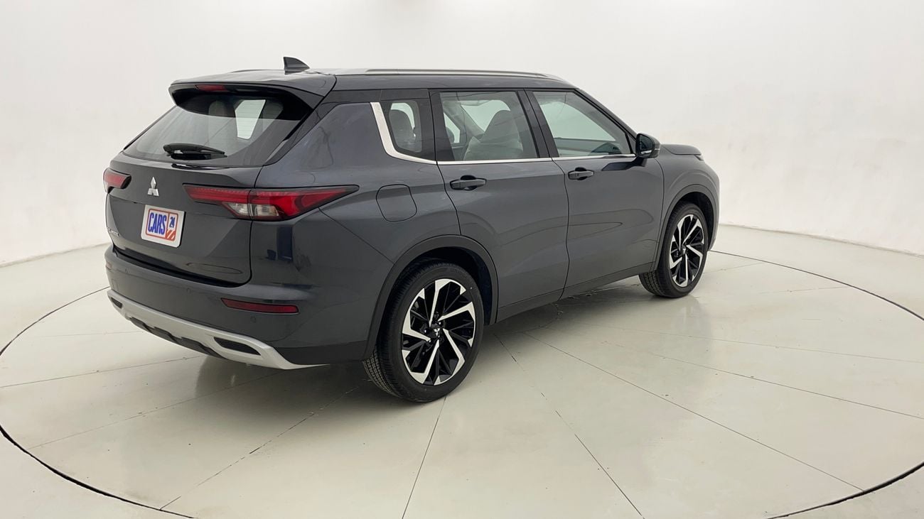 ميتسوبيشي آوتلاندر HIGHLINE 2.5 | بدون دفعة مقدمة | اختبار القيادة في المنزل