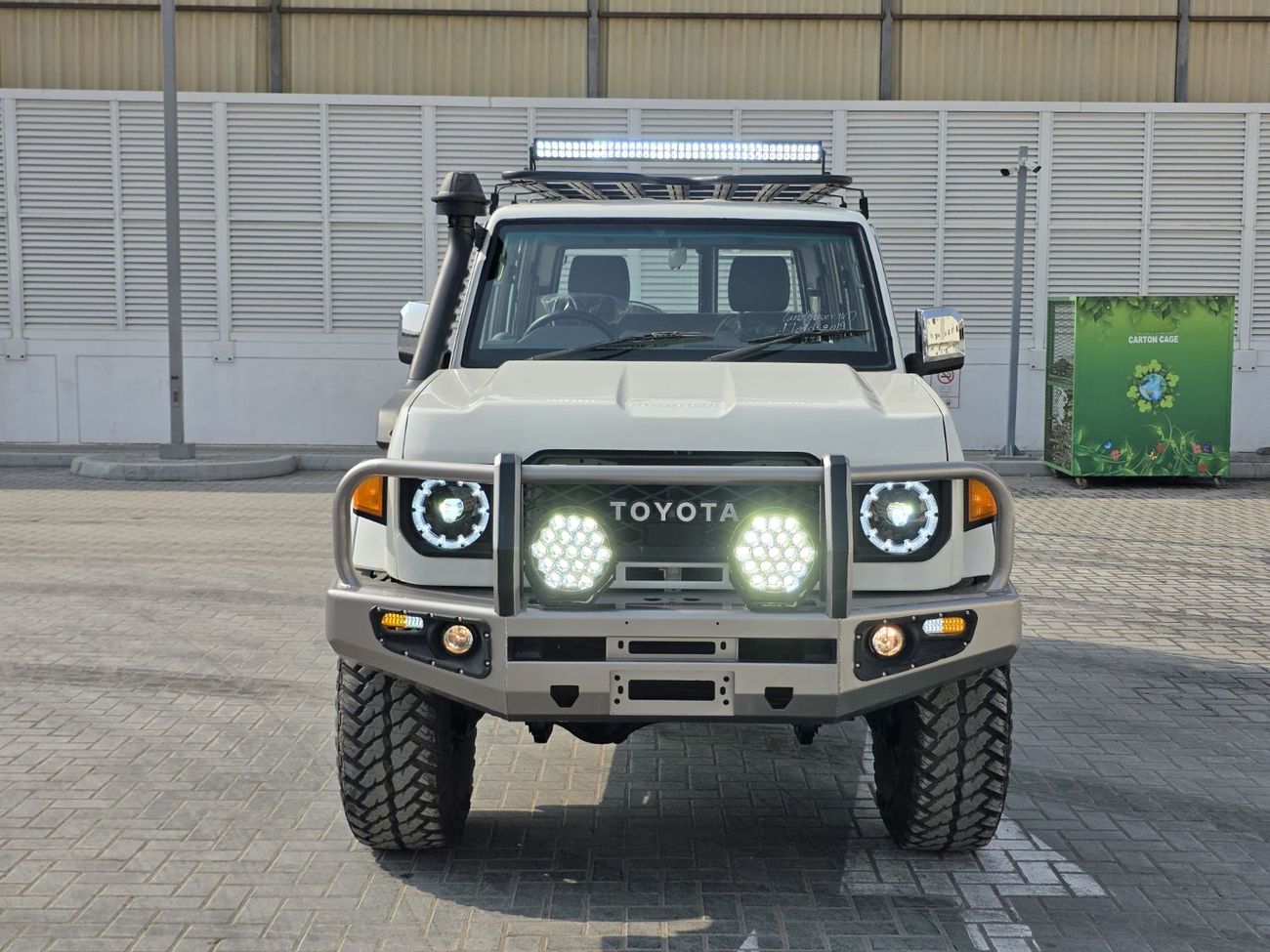 Toyota Land Cruiser 70 LC76 hardtop RHD 4WD 4.5L 1VD V8 Diesel Engine Manual Gear 5 Seats 5 Doors