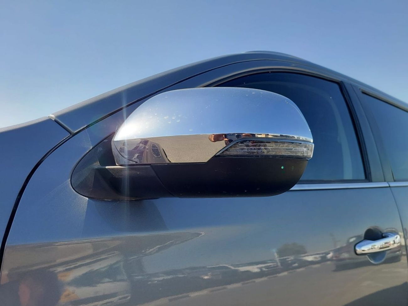 Mitsubishi Pajero MITSUBISHI PAJERO SUV RHD 2016 MODEL 2.4 L DIESEL AUTOMATIC(PM05897)