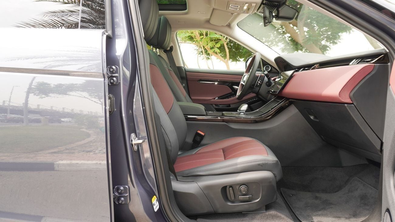 Land Rover Range Rover Evoque SE P250 DYNAMIC 2025!! FIVE YEARS WARRANTY!! THREE YEARS SERVICE CONTRACT