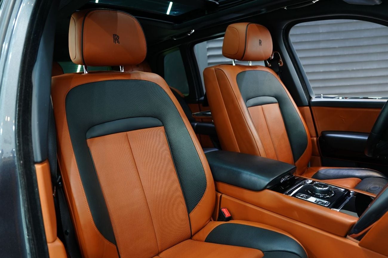 رولز رويس كولينان Rear Entertainment, Bespoke Audio, Panoramic Roof, GCC Spec!!