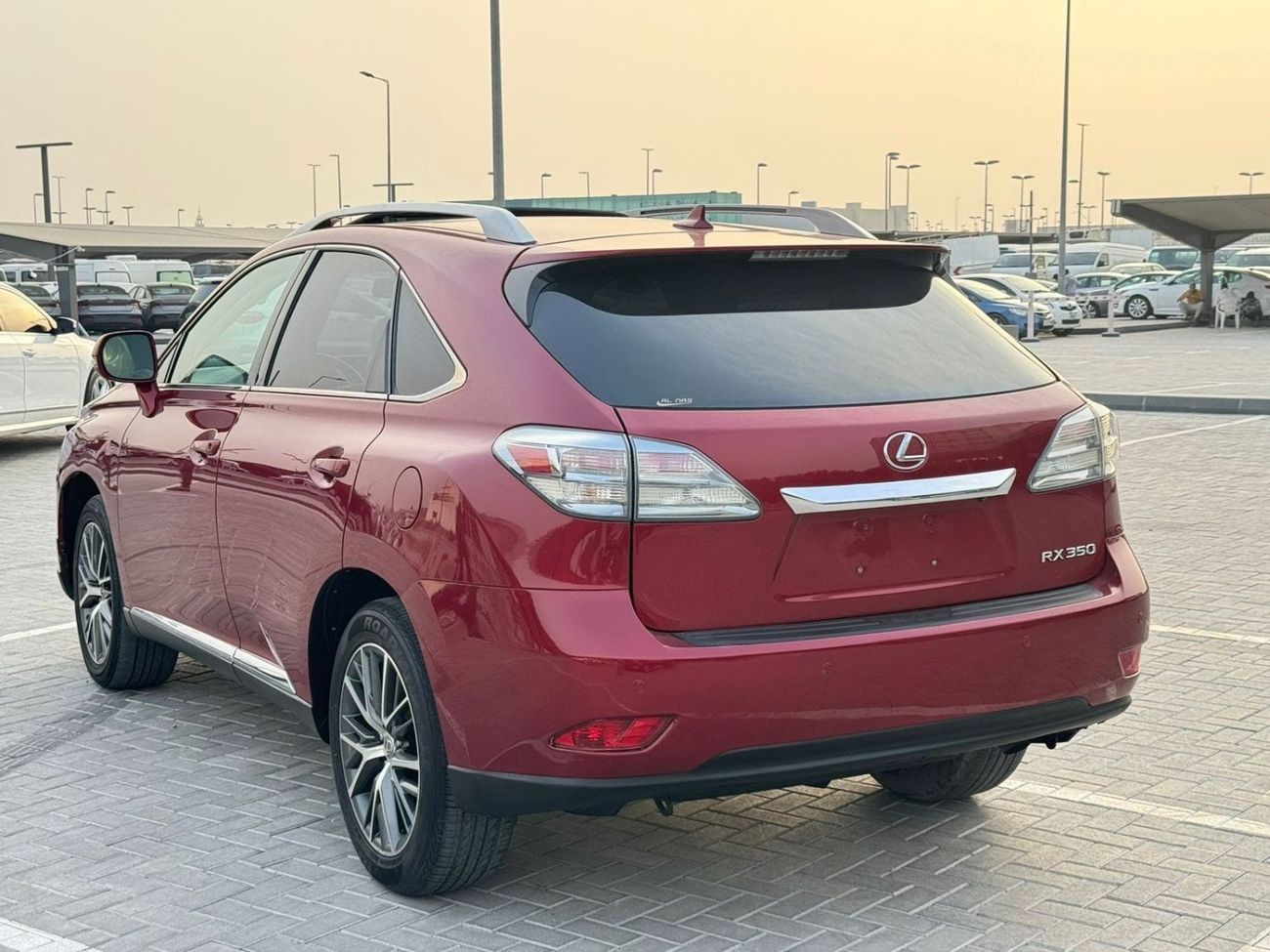 لكزس RX 350 بريمير بحالة ممتازة من الداخل و الخارج