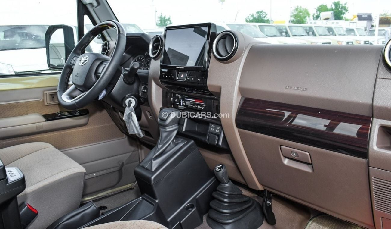تويوتا لاند كروزر بيك آب TOYOTA LAND CRUISER | PETROL SINGLE CABIN A/T | 4.0L V6 | 2024