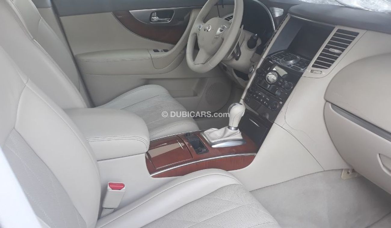 Infiniti FX35 2009 Model Full options Gulf Specs