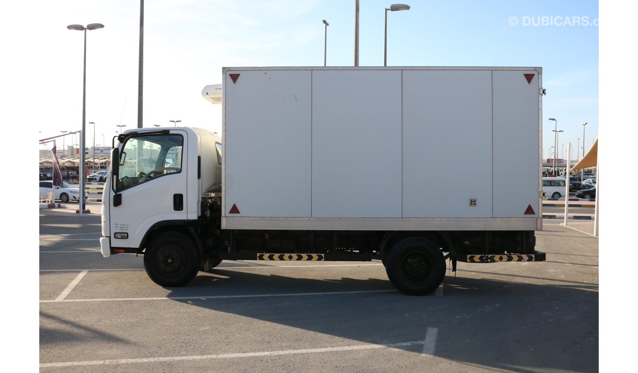 Isuzu NPR 3 TON CHILLER WITH THERMO KING V-300 TRUCK