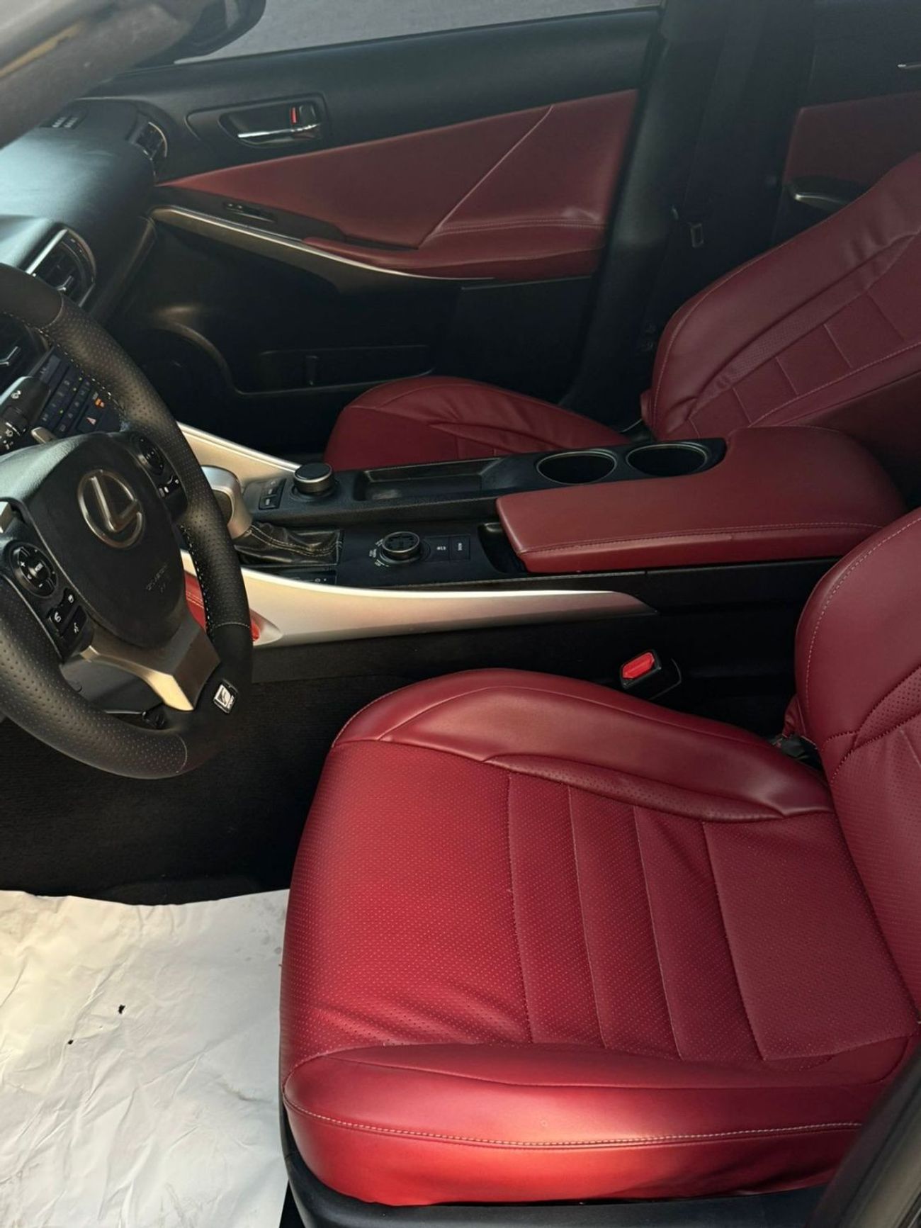 Lexus IS 200 Premier In excellent condition inside and out