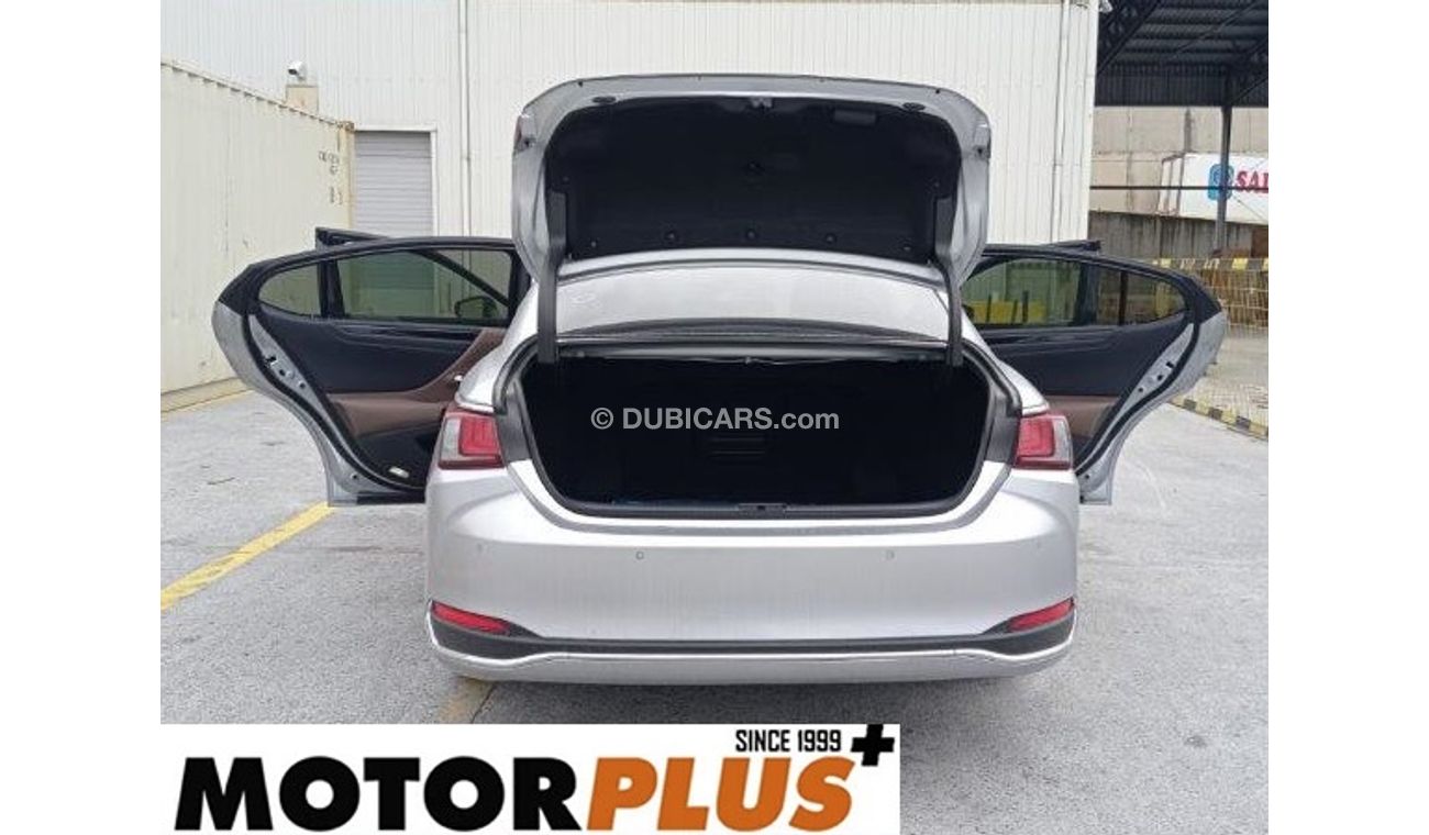 Lexus ES 300 HYBRID PREMIUM