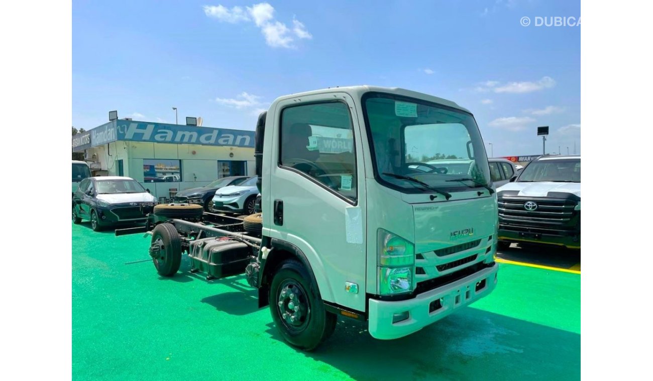 Isuzu NPR 4 ton