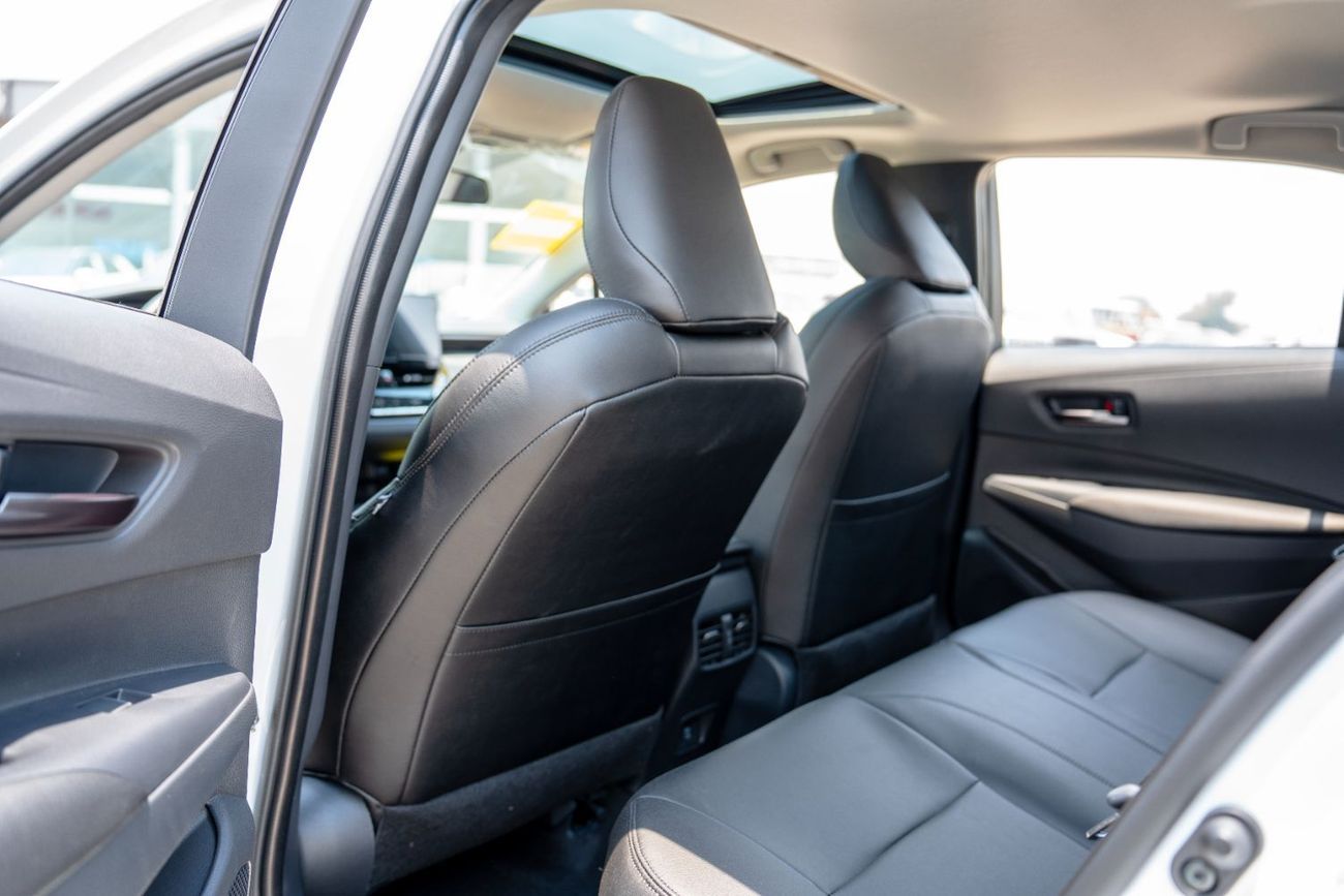 تويوتا ليفين تويوتا ليفين سبورت 2025 النسخة السوداء 1.8 لتر هجين