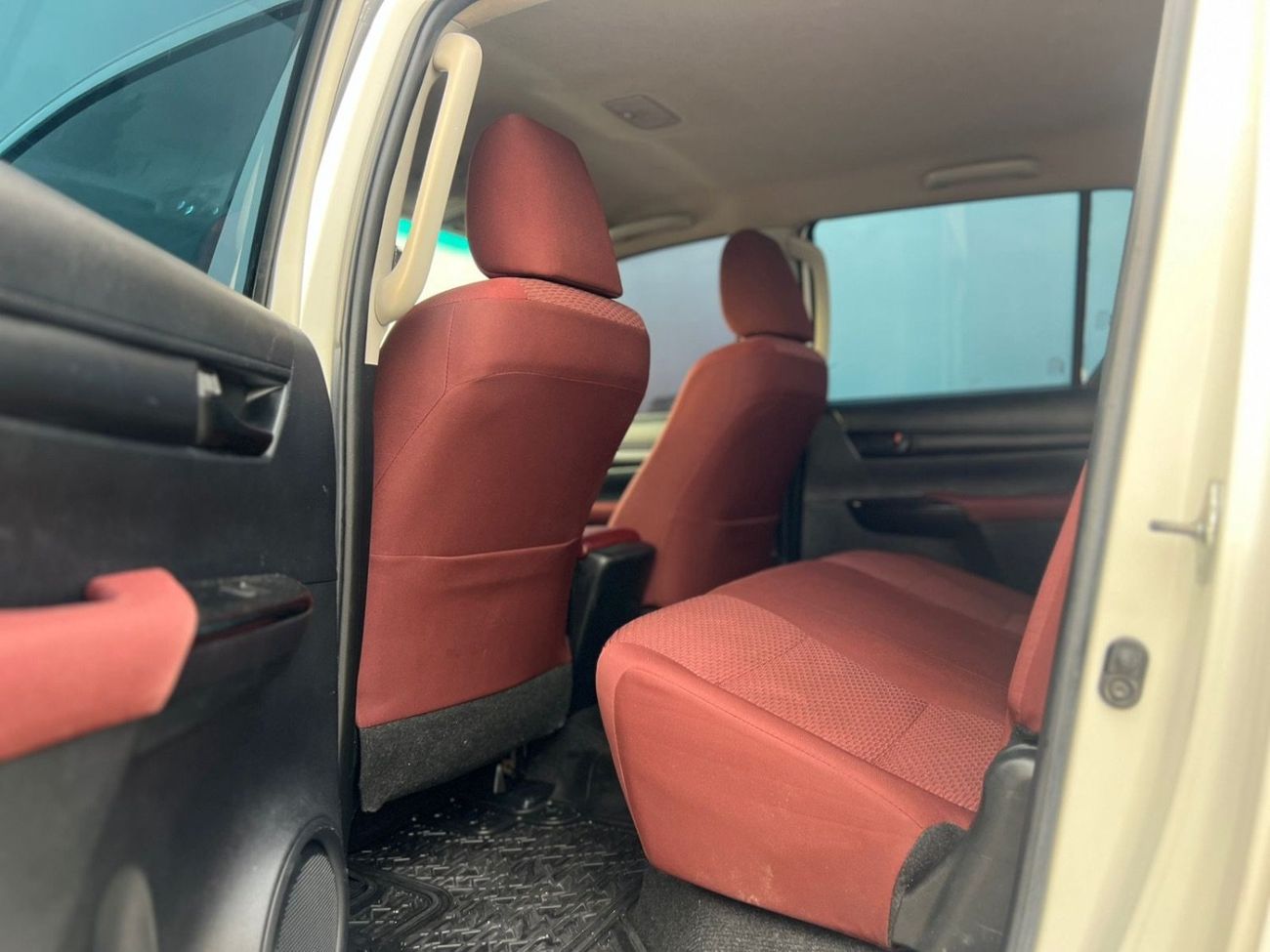 تويوتا هيلوكس 2019 Toyota Hilux 2.4L V4 Deisel - Full Automatic 4x4 AWD - Rear CAM - Bumper Crom Big Body