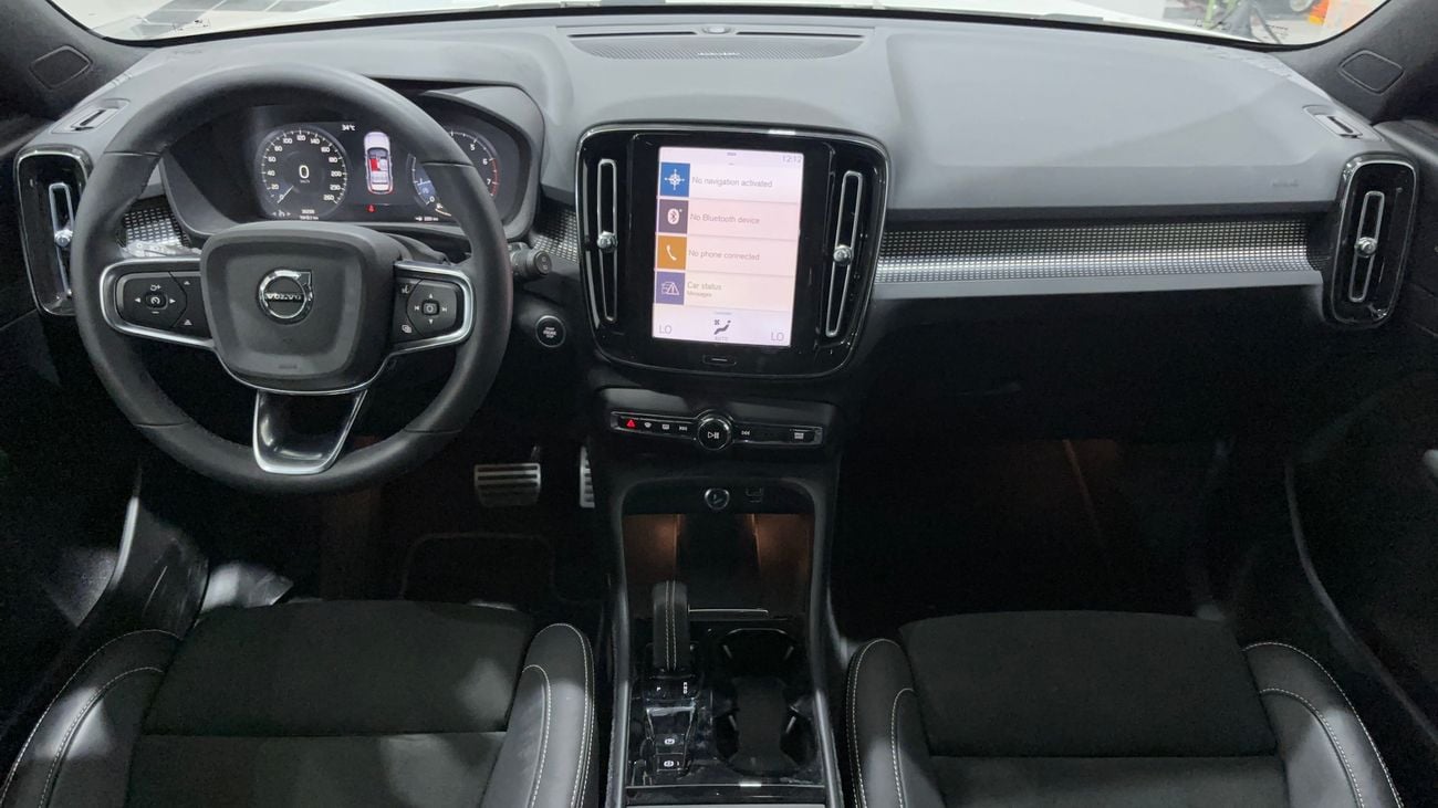 Volvo XC40 2022 T4 R DESIGN | AED 1110/Month | 0 DP | 30 Day Return | Warranty | Service History