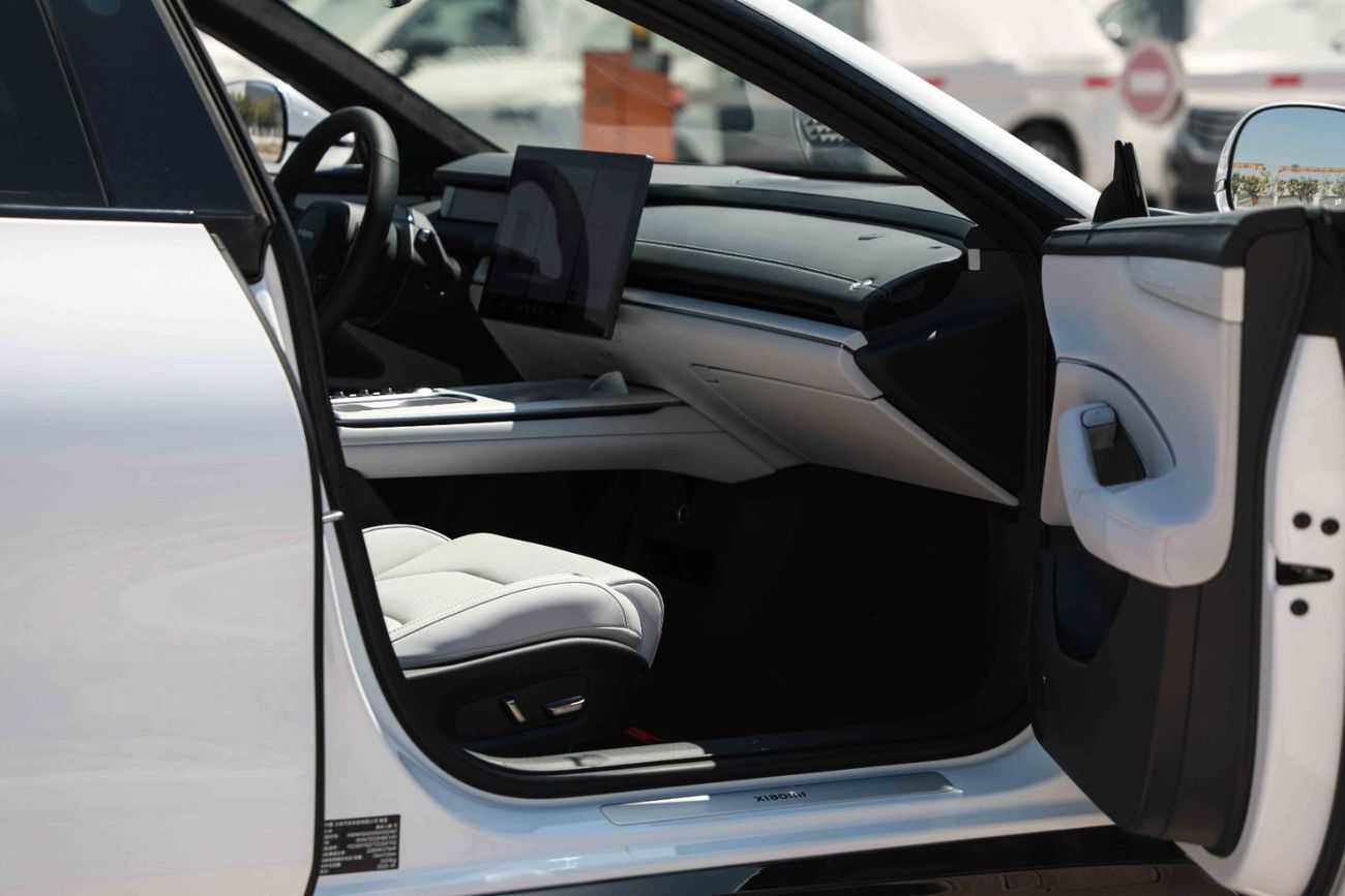 شاومى SU7 2025 Xiaomi SU7 Max 20" Wheels - White Inside Grey