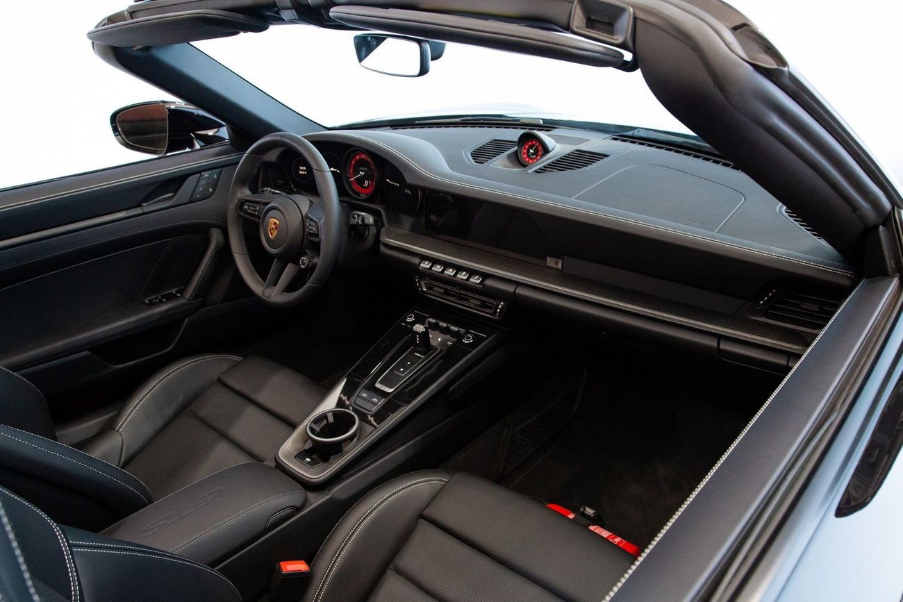 Porsche 911 TARGA 4 GTS