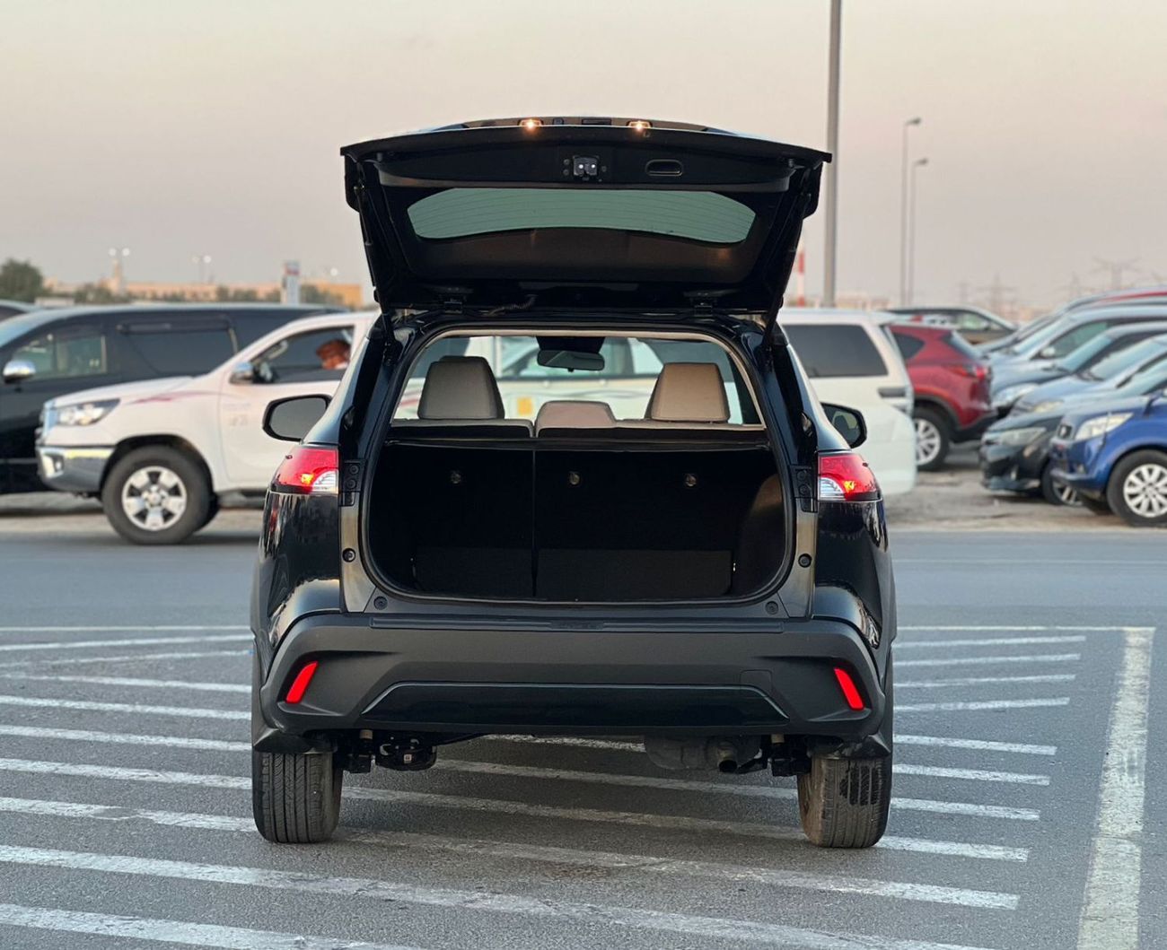 Toyota Corolla Cross 2025 Toyota Corolla Cross L Low Mileage - 2.0L V4 - Rear Camera