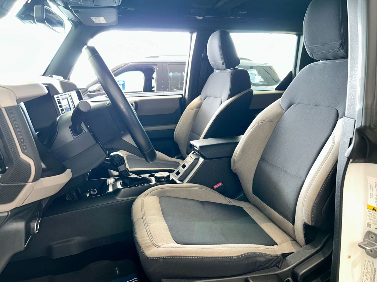 Ford Bronco Big Bend 2.3L (5 Seater) B4D2222 / AL TAYER MOTORS / AL QOUZ SHOWROOM