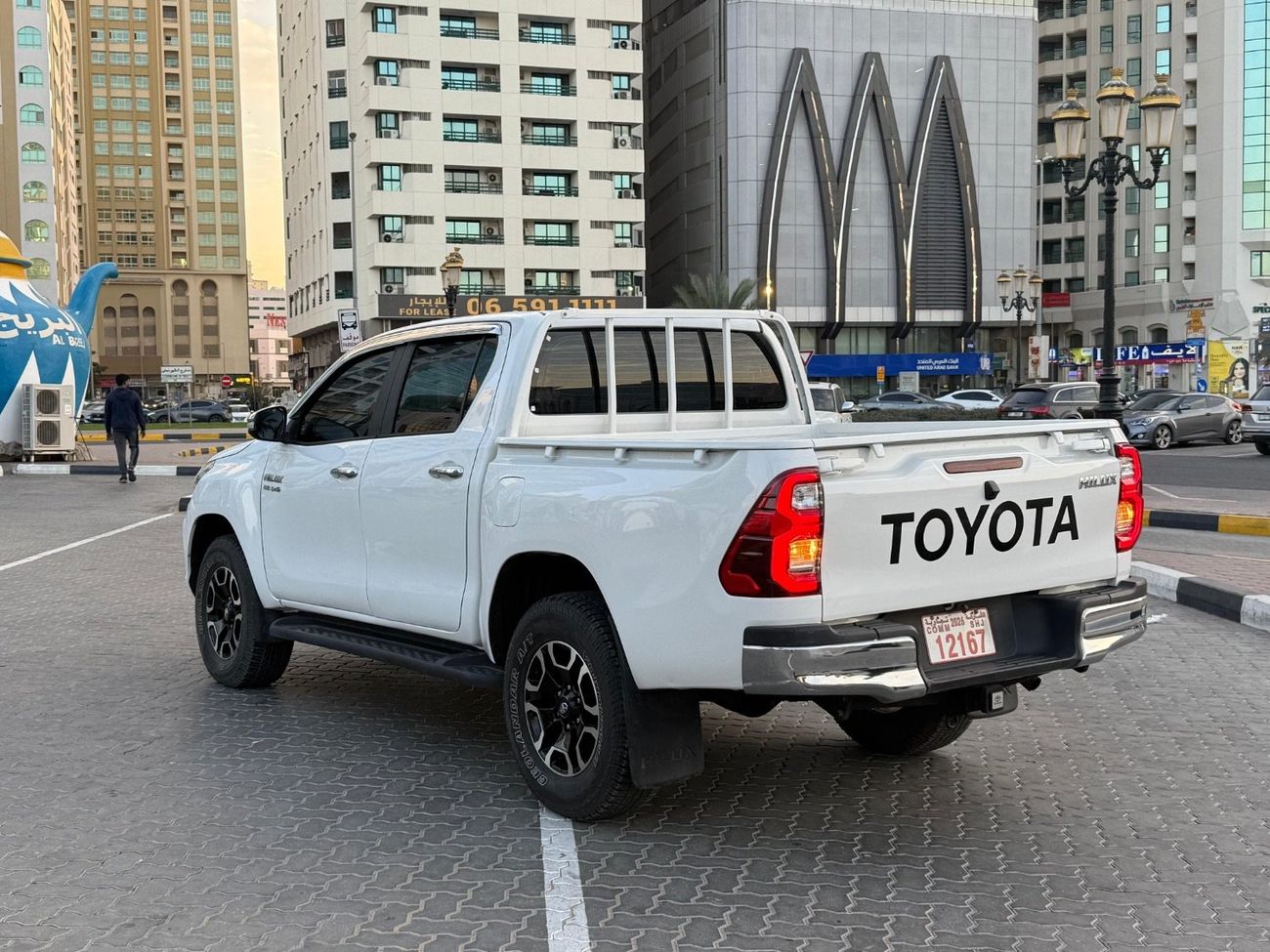 تويوتا هيلوكس SR Right Hand Drive