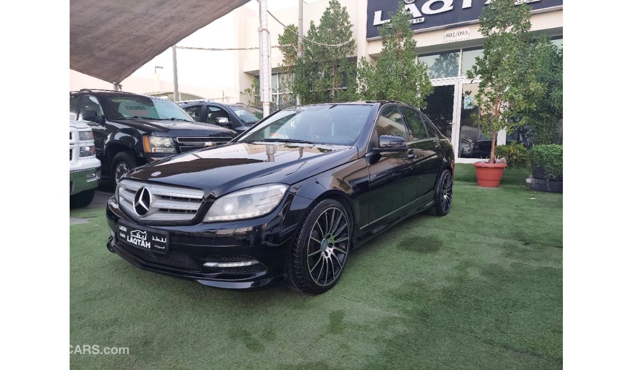 مرسيدس بنز C 300 مرسيدس C300واردرقم واحد جلد فتحه حساسات ومثبت سرعه لاتحتاج الي مصاريف بحاله ممتازه