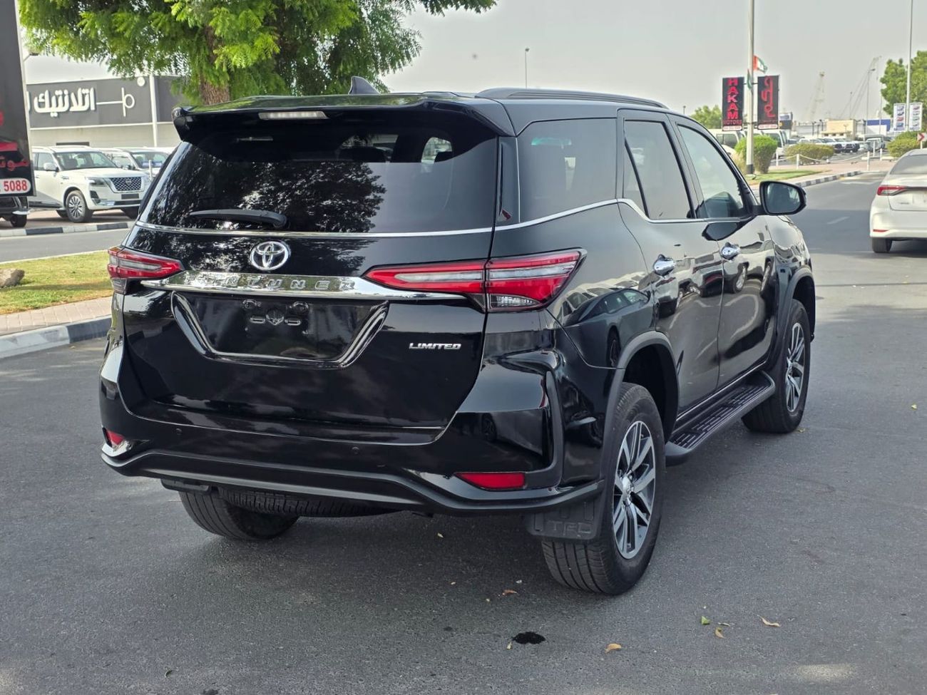 Toyota Fortuner DIESEL ENGINE RIGHT HAND DRIVE 2800 CC AUTO TRANSMISSION ONLY FOR EXPORT