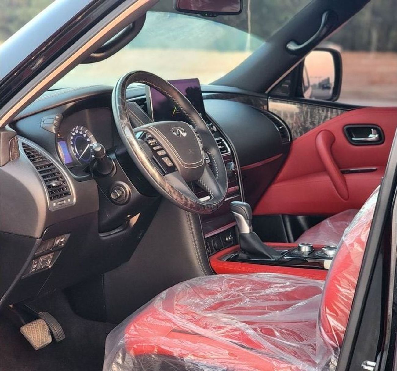 Infiniti QX56 facelifted